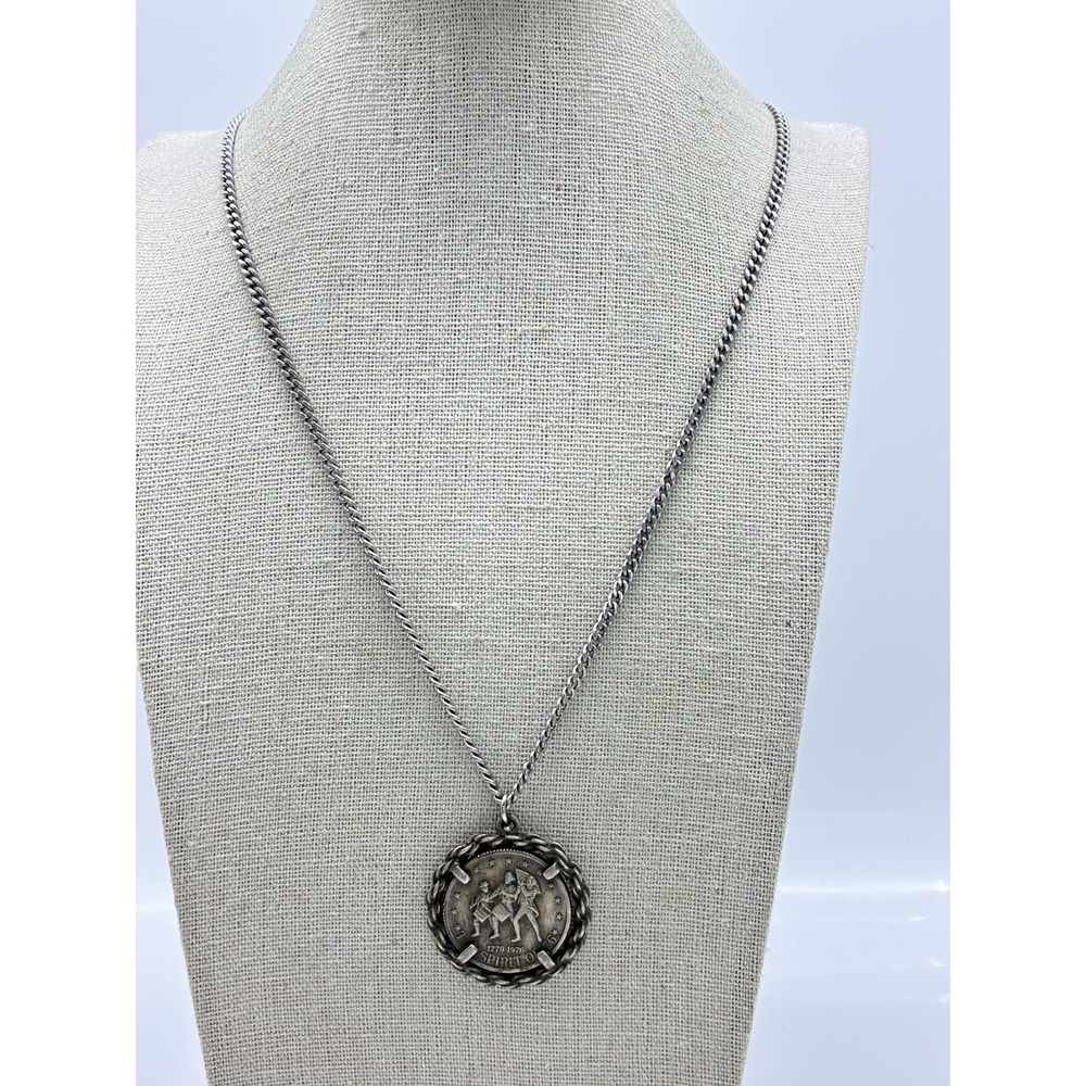 Bicentennial Coin Pendant Necklace Silver Tone Spirit Of 76 Statement Vintage